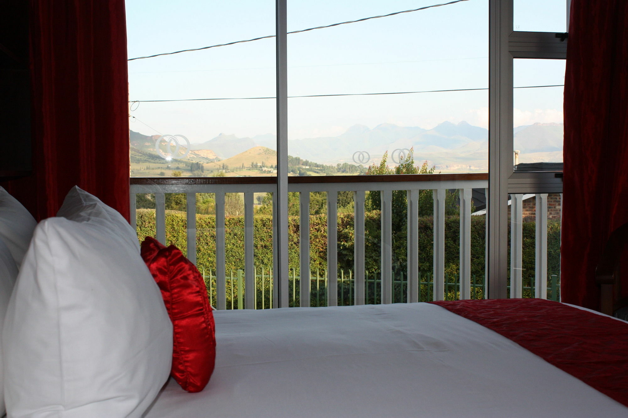 Knock Out View Clarens Hotel Exterior foto